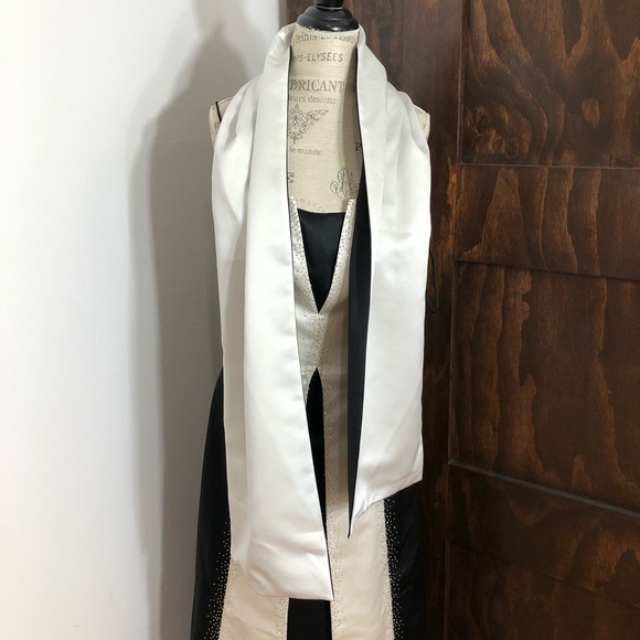 Niki by Niki Livas, Two-Tone, A-line Gown - Picture 7 of 9